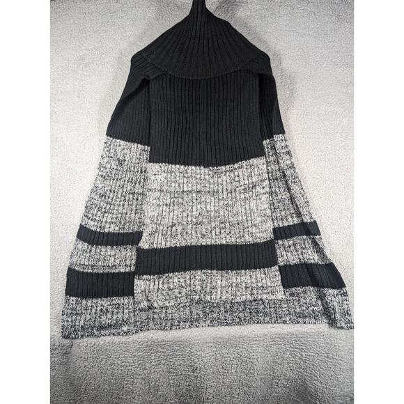 BCBGMaxAzria Poncho Womens One Size Black Grey Striped Sweater Poncho - NO TAG - Picture 1 of 6